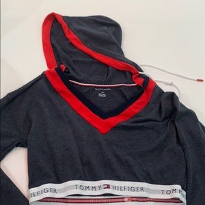 Tommy Hilfiger crop sweatshirt